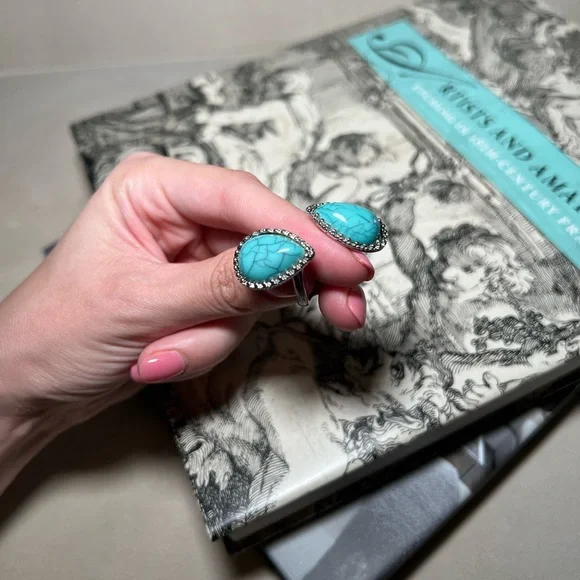 Ring - Picture 5 of 5